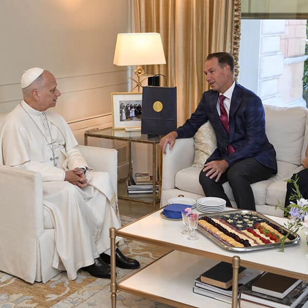 When the American pope comes for July 4 dinner, here’s what happens