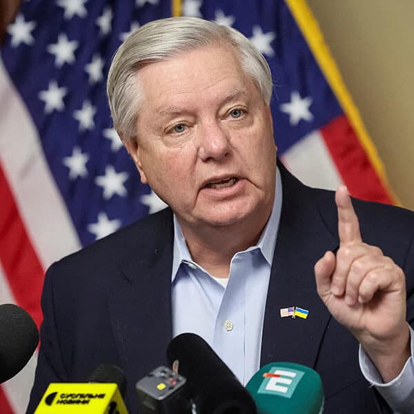 Sen. Lindsey Graham dies at 71; SC governor selects his sister to finish his term